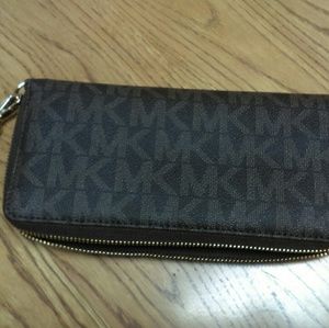 Michael Kors wallet